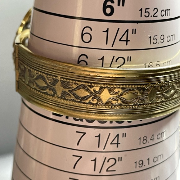 Vintage 40mm Agate Locking Cuff Bracelet  Safety Chain Victorian Look Brass Sz 7 - Picture 4 of 11